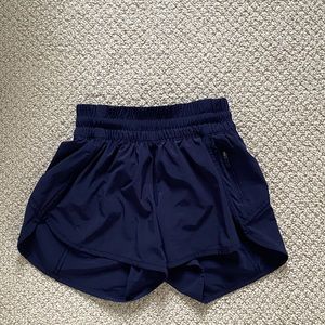 Lululemon Tracker short V